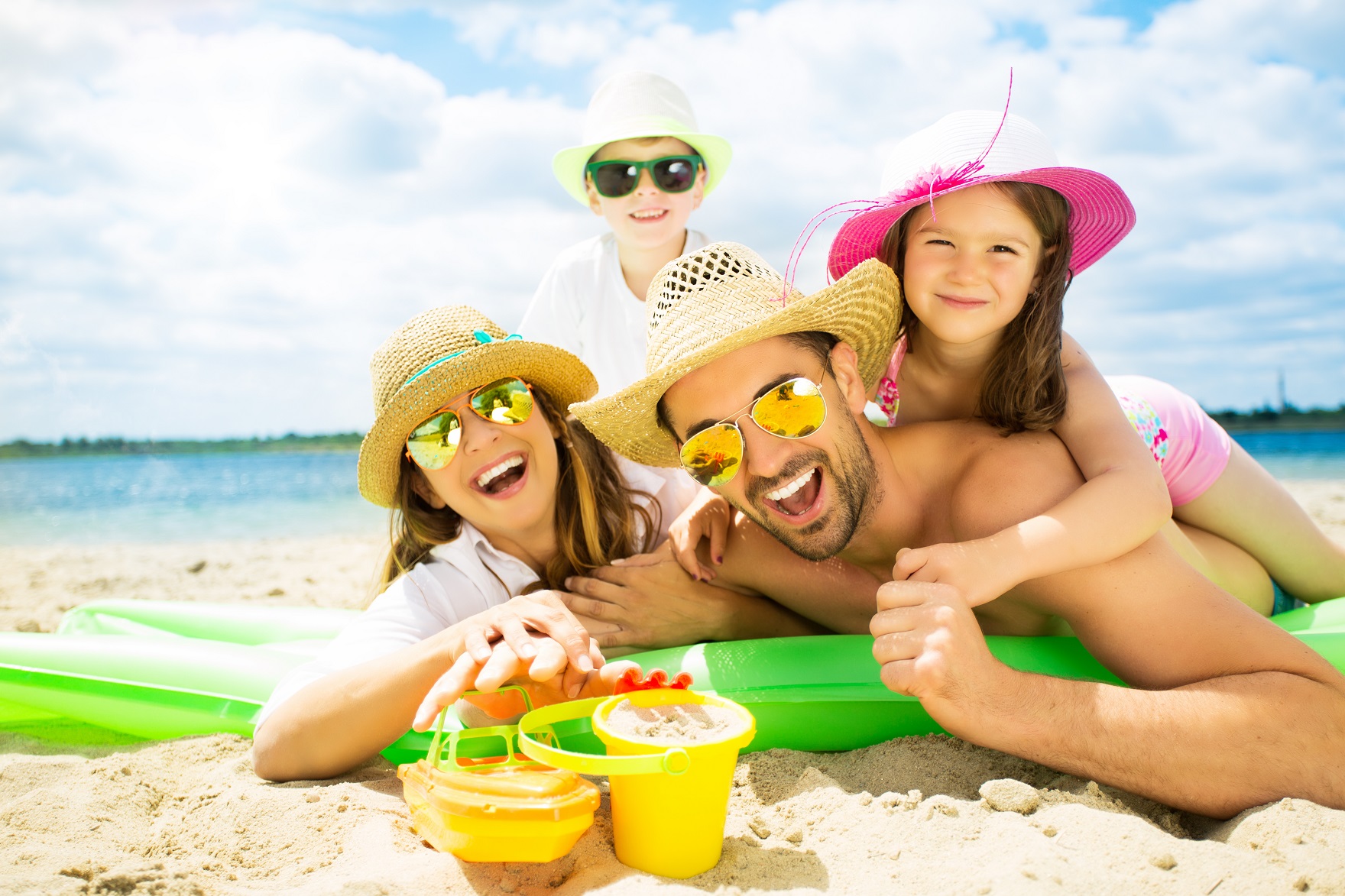 9 Tips to Save Money on Your Next Family Vacation - The Country Gal.
